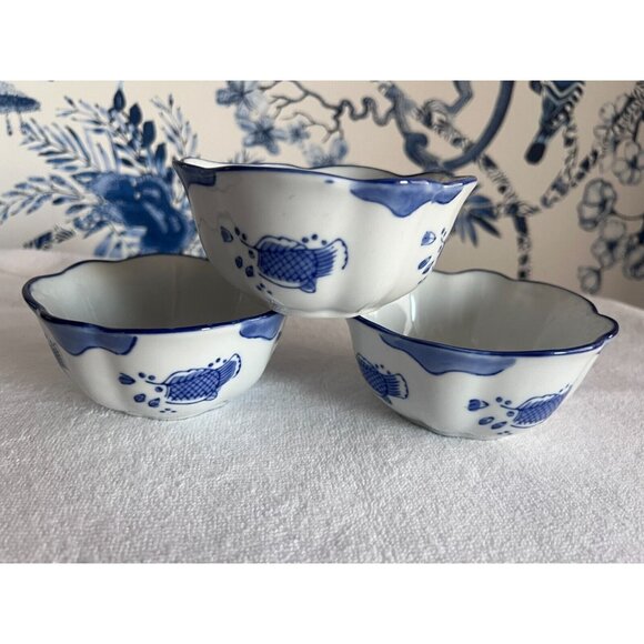 Set/3 Handpainted Fish Bowl Scalloped Edge Made in Brazil 4.5"D x 2"H Blue White - Picture 2 of 14